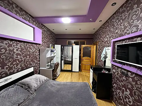 Satılır 4 otaqlı mənzil 120 m²