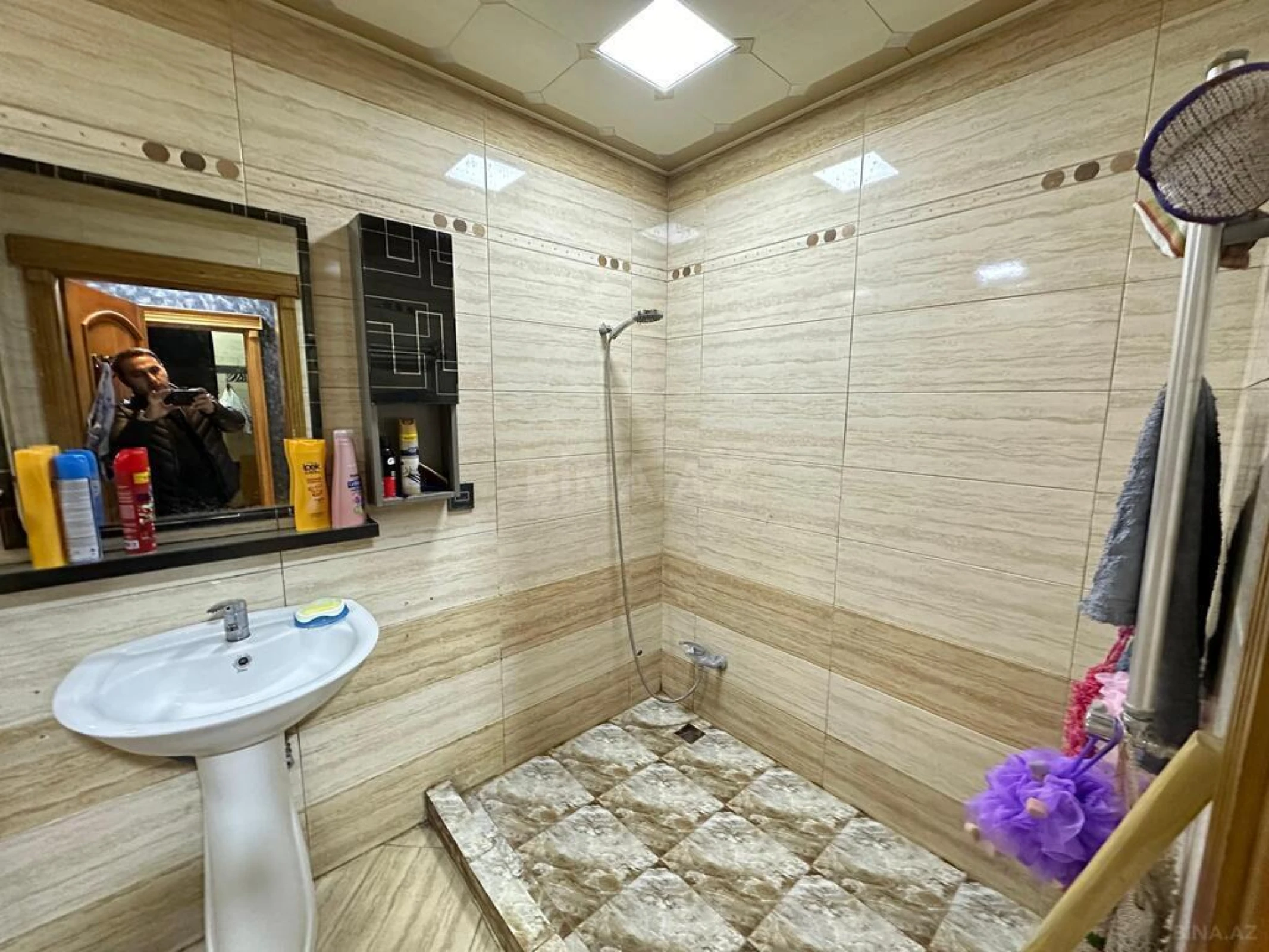 Satılır 4 otaqlı mənzil 120 m²