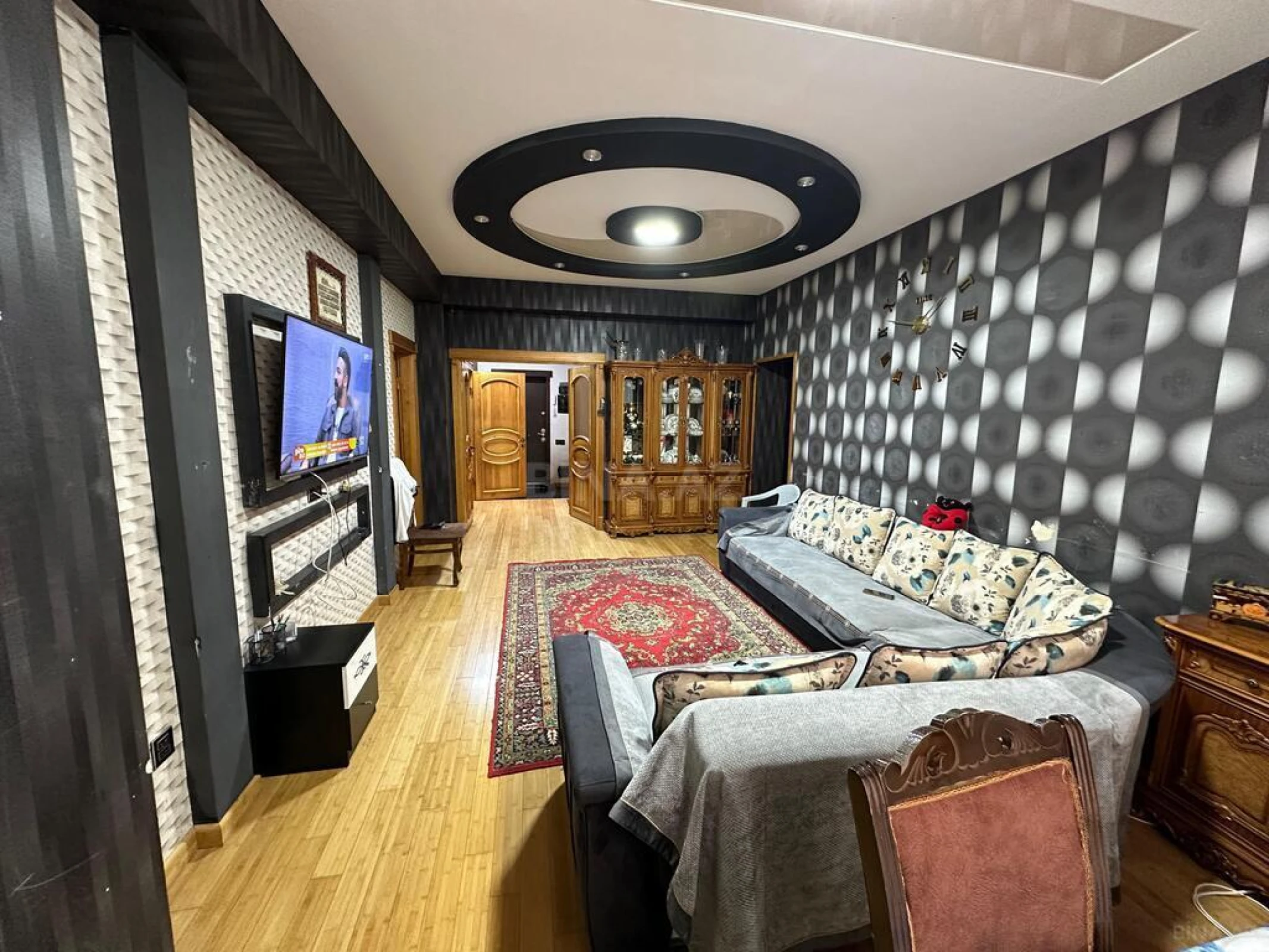 Satılır 4 otaqlı mənzil 120 m²