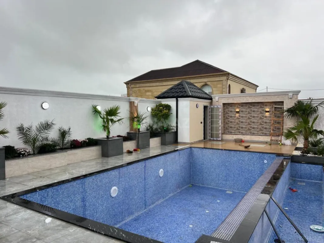 Satılır 4 otaqlı həyət evi 165 m²