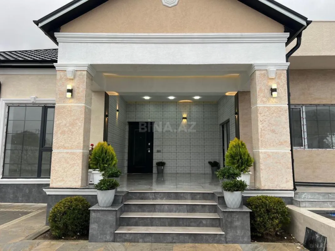 Satılır 4 otaqlı həyət evi 165 m²