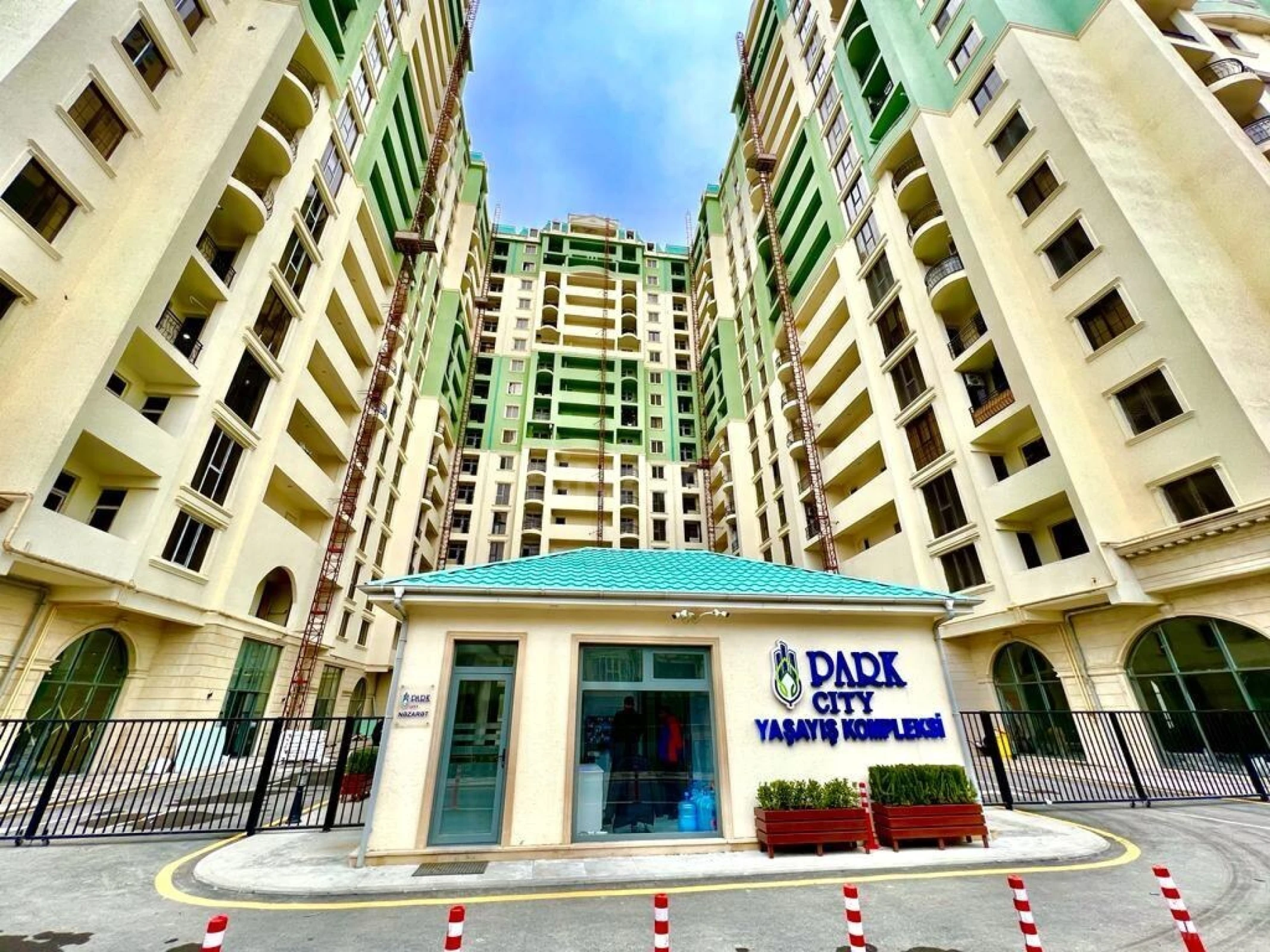 Satılır obyekt 140 m²