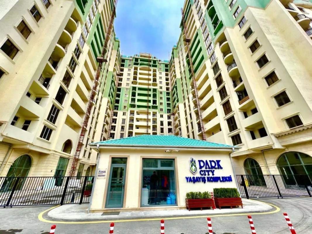 Satılır obyekt 140 m²