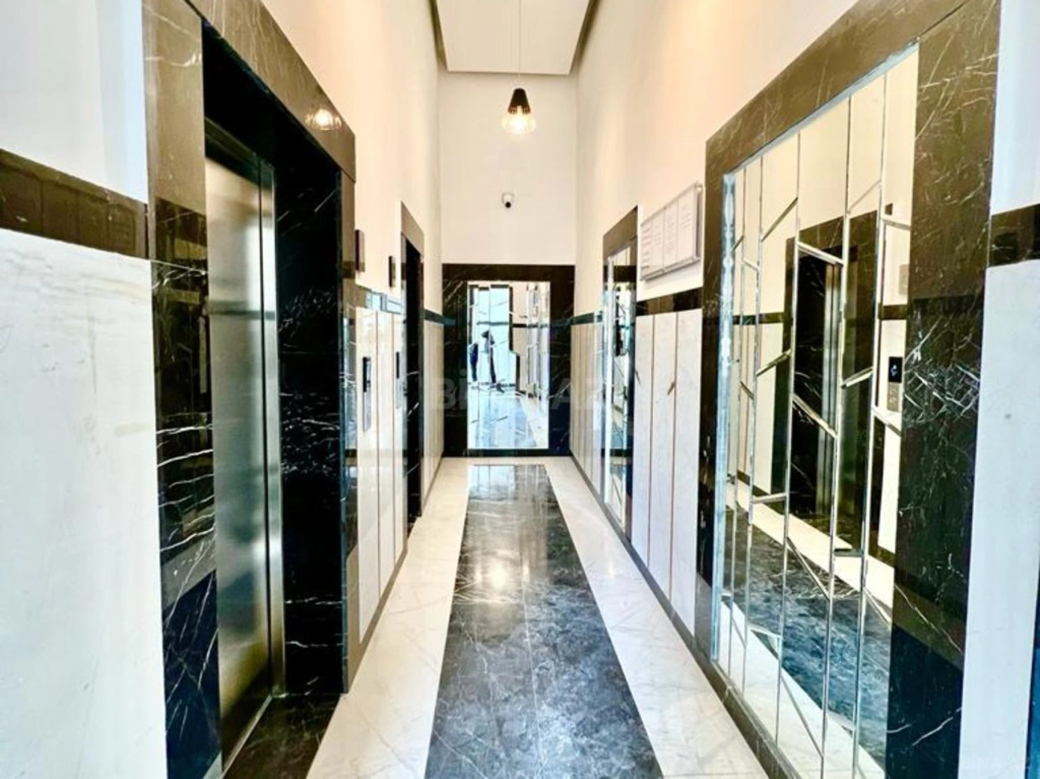 Satılır obyekt 140 m²