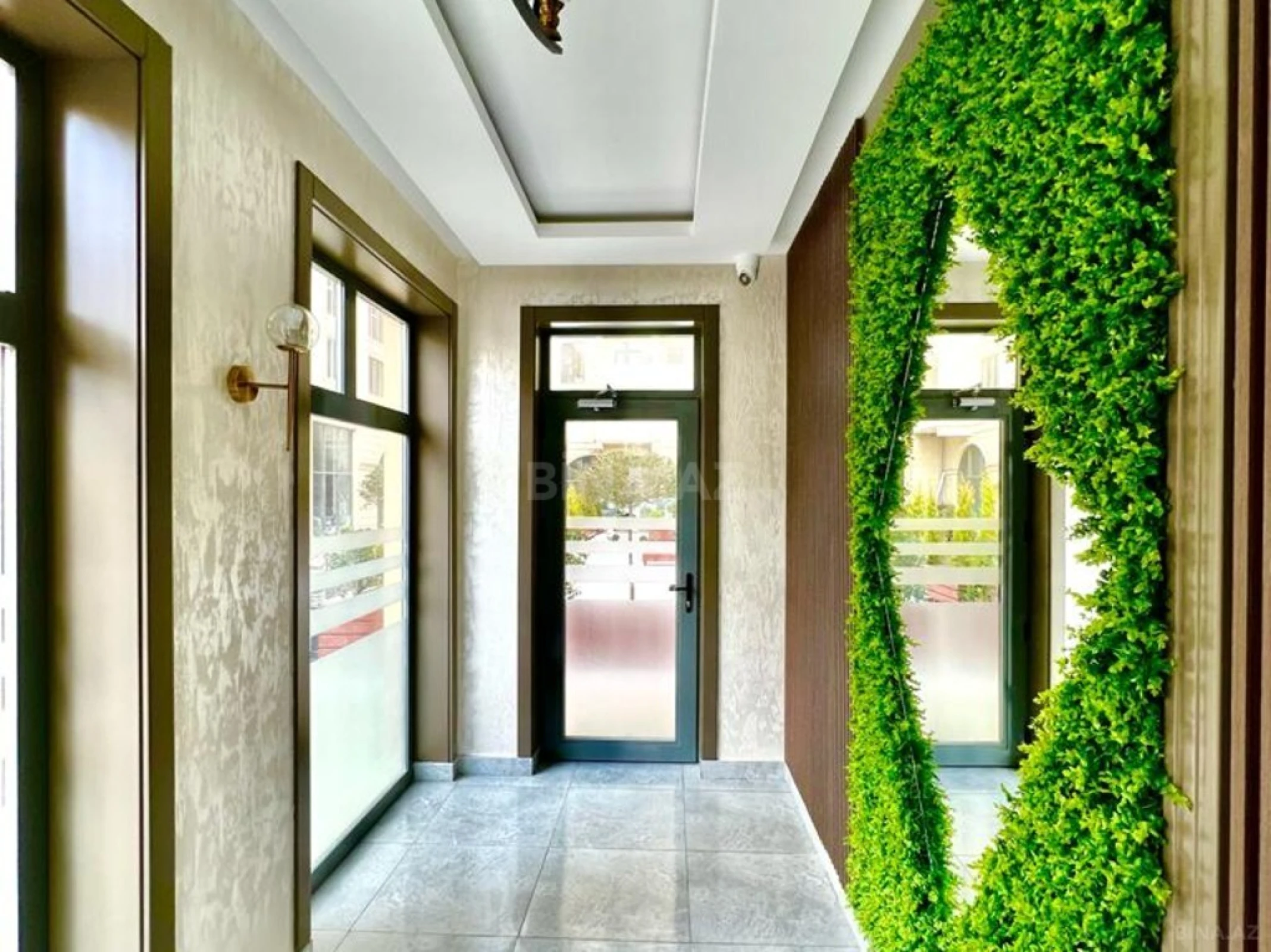 Satılır obyekt 140 m²