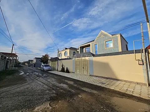 Satılır 4 otaqlı həyət evi 160 m²