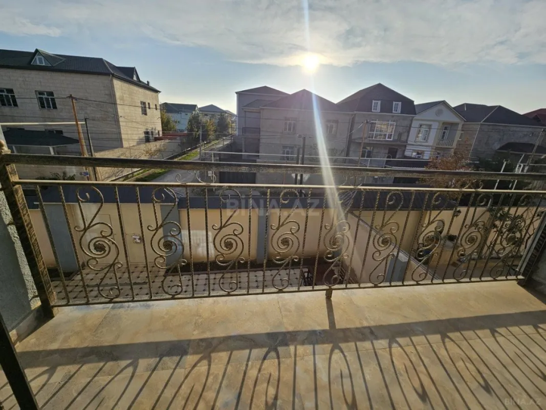 Satılır 4 otaqlı həyət evi 160 m²