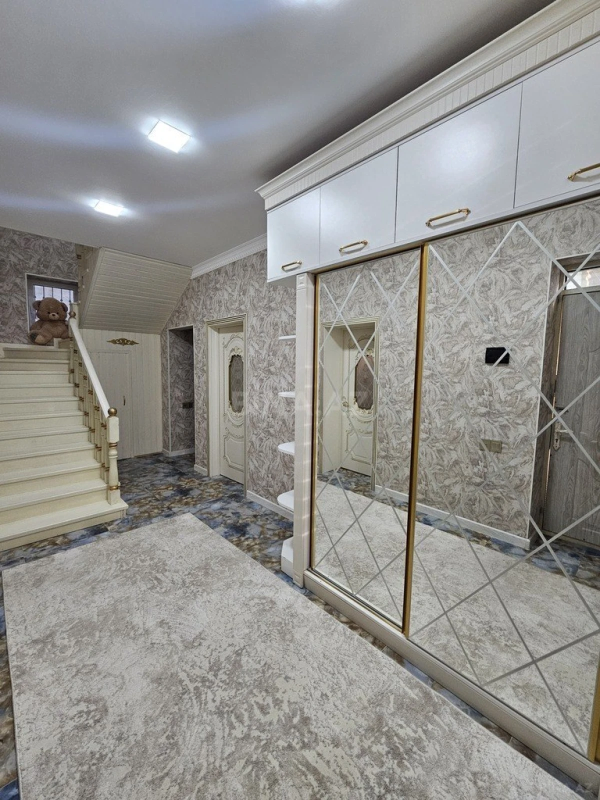 Satılır 4 otaqlı həyət evi 160 m²