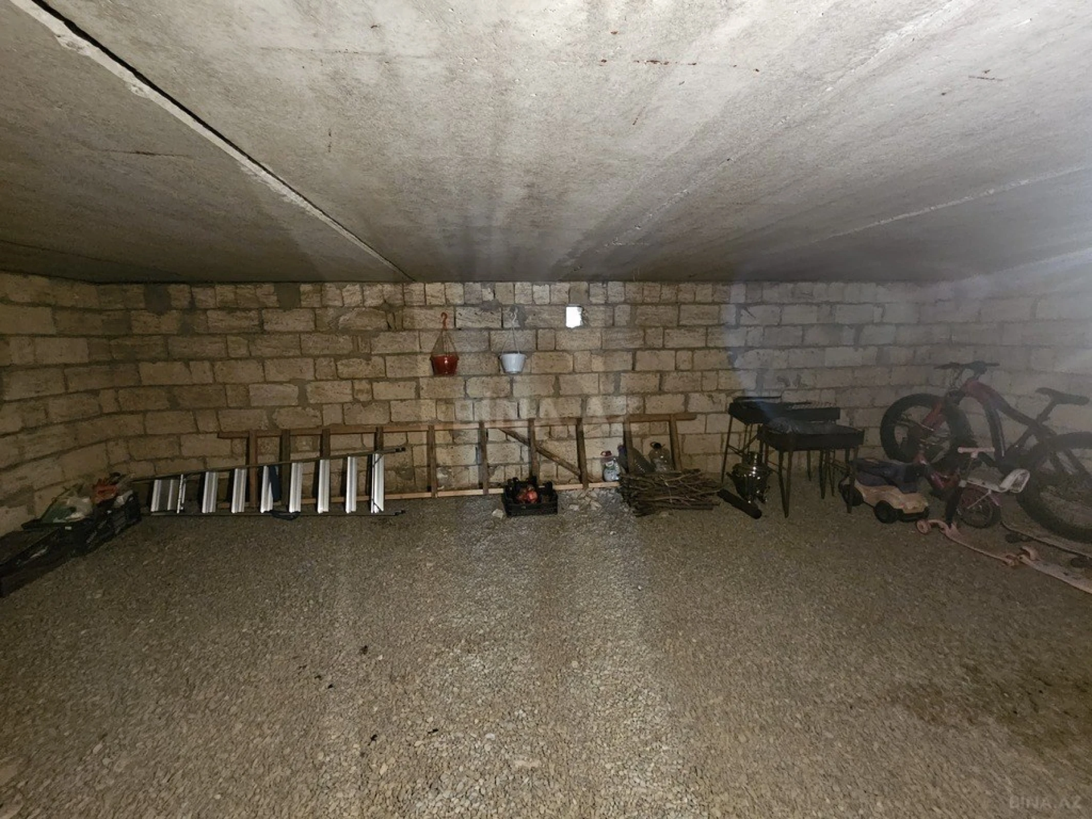 Satılır 4 otaqlı həyət evi 160 m²