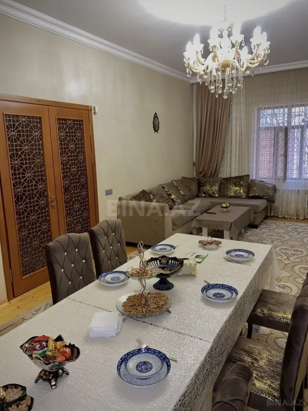 Kirayə verilir 6 otaqlı həyət evi 300 m²