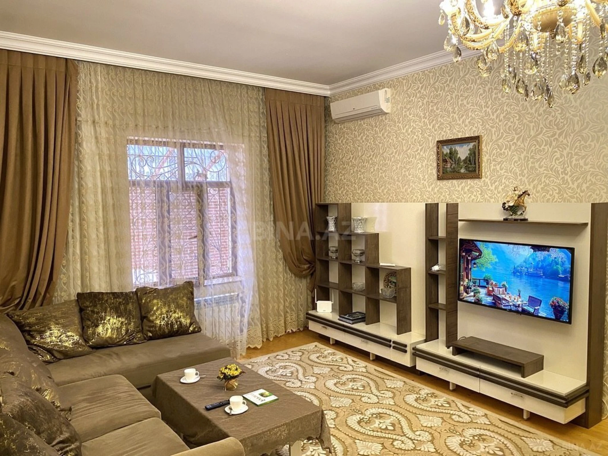 Kirayə verilir 6 otaqlı həyət evi 300 m²