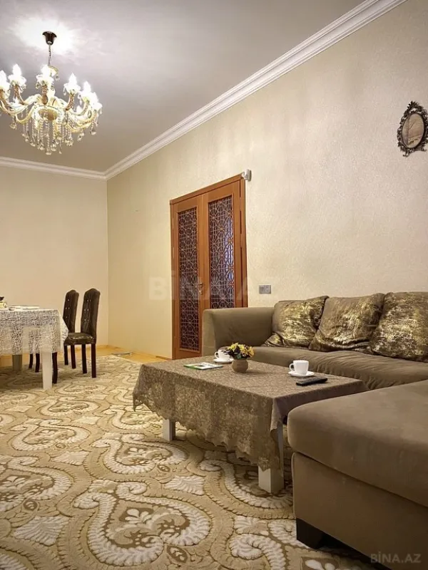 Kirayə verilir 6 otaqlı həyət evi 300 m²