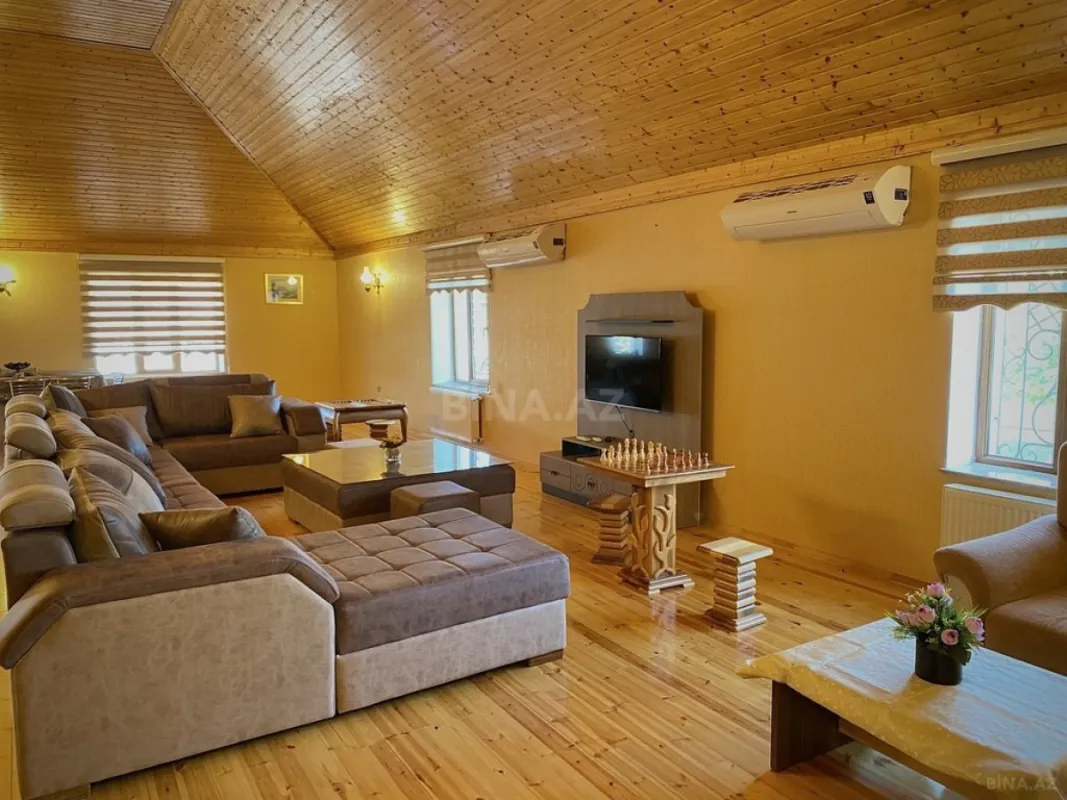 Kirayə verilir 6 otaqlı həyət evi 300 m²