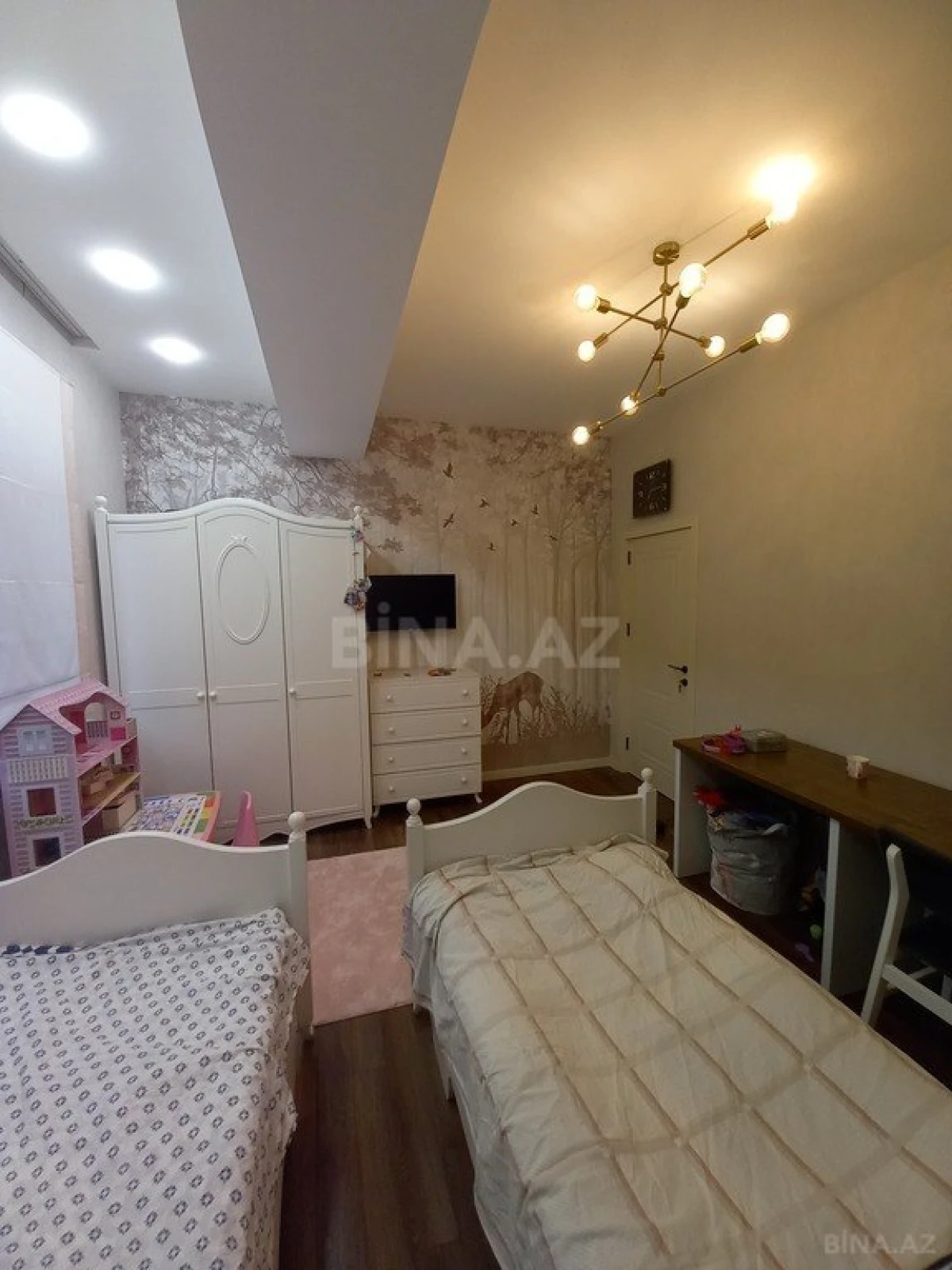 Satılır 3 otaqlı mənzil 117 m²