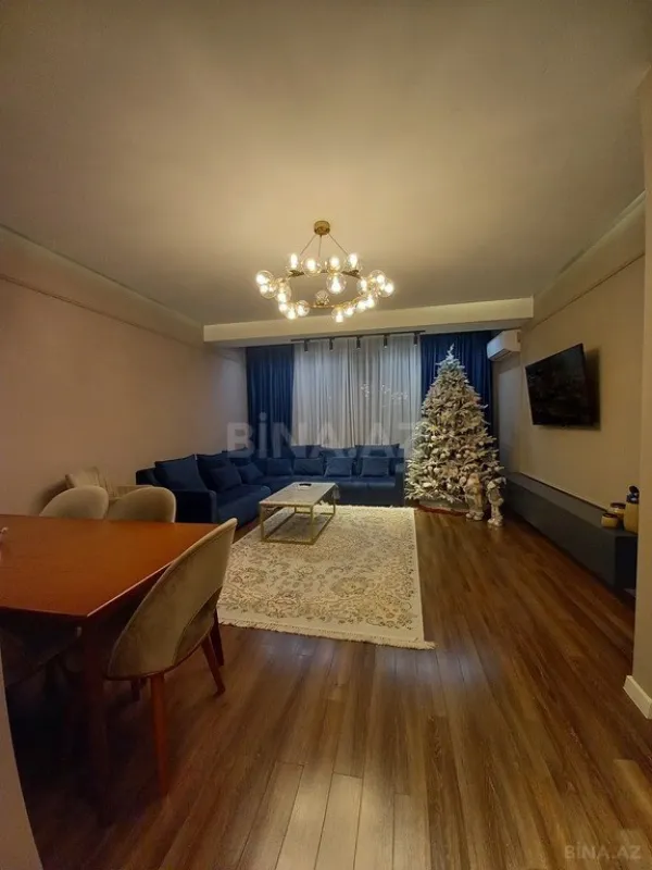 Satılır 3 otaqlı mənzil 117 m²