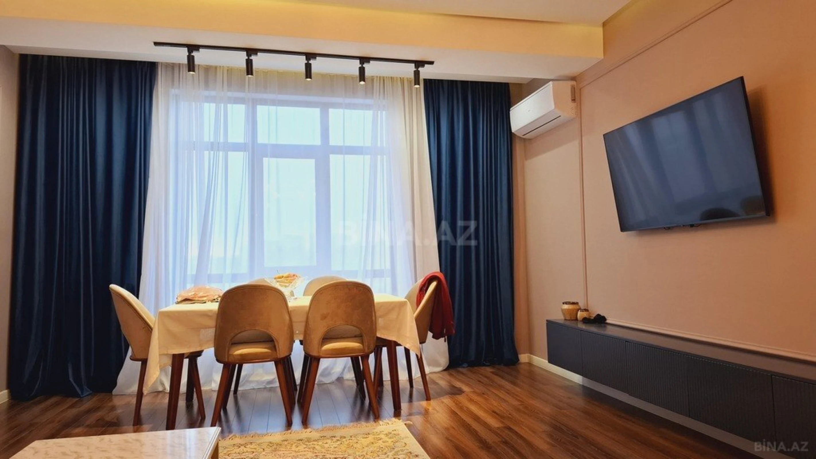 Satılır 3 otaqlı mənzil 117 m²