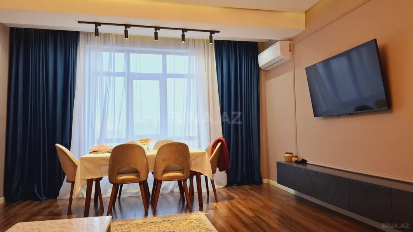 Satılır 3 otaqlı mənzil 117 m²