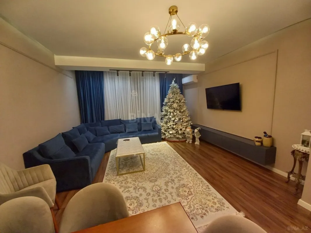 Satılır 3 otaqlı mənzil 117 m²