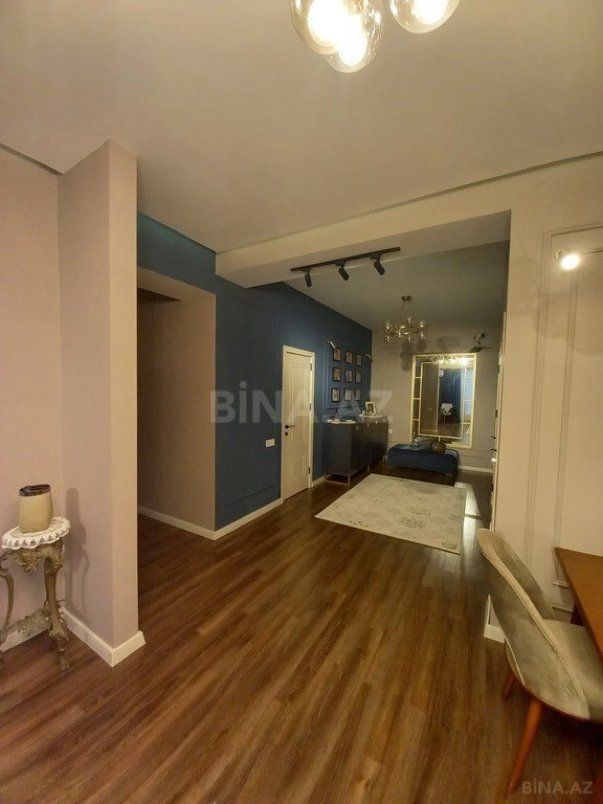 Satılır 3 otaqlı mənzil 117 m²