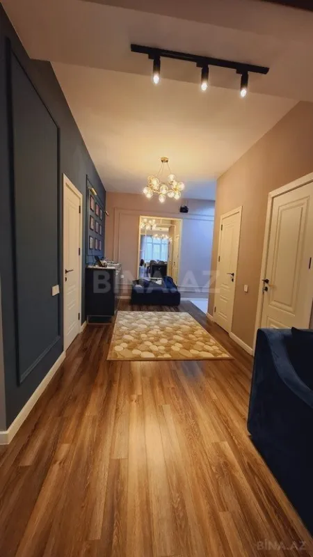 Satılır 3 otaqlı mənzil 117 m²