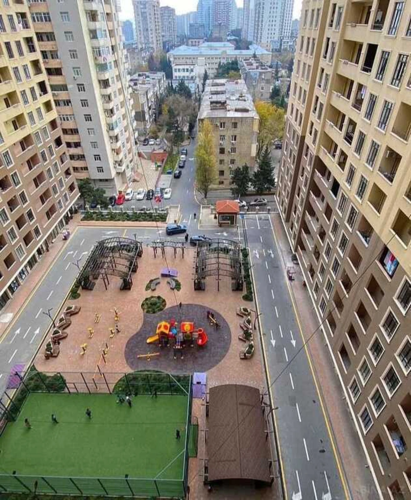 Satılır 3 otaqlı mənzil 117 m²