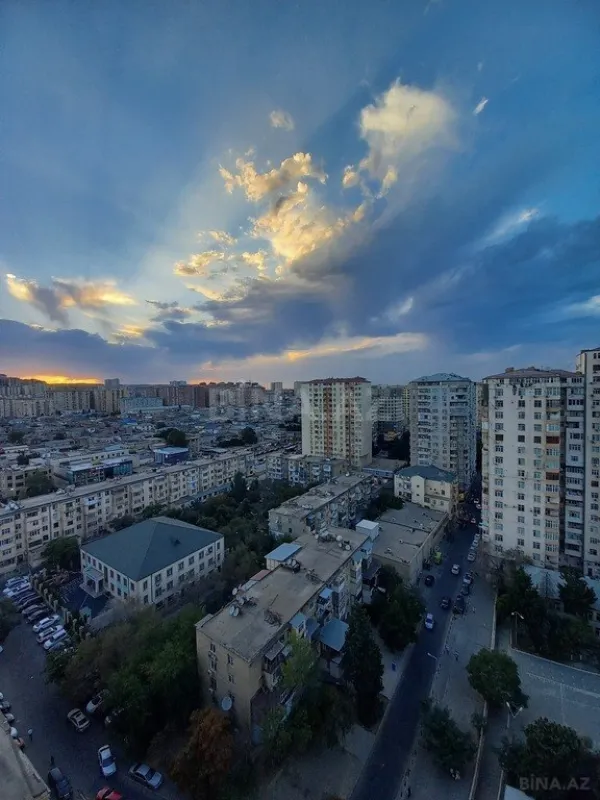 Satılır 3 otaqlı mənzil 117 m²