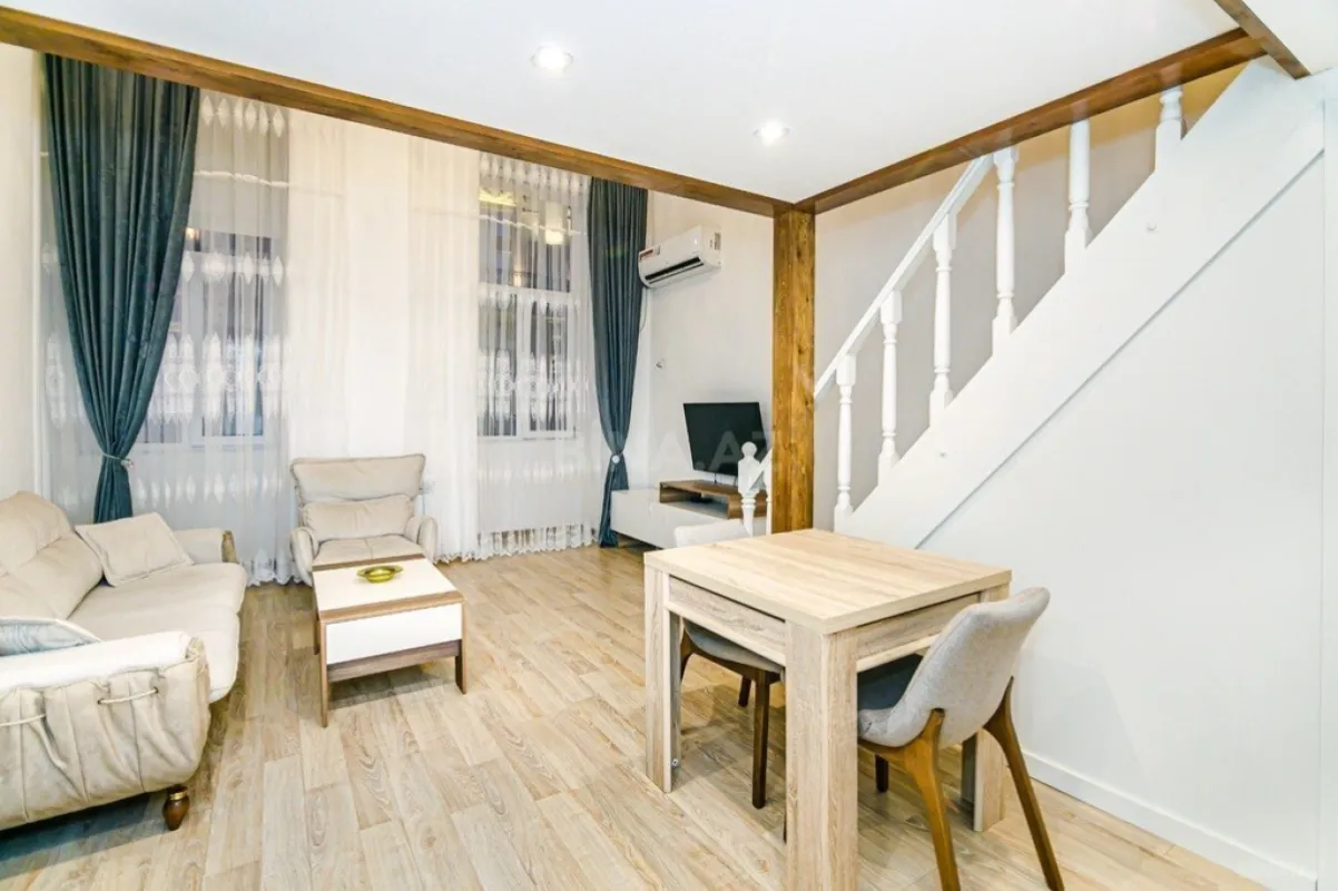 Kirayə verilir 2 otaqlı mənzil 45 m²