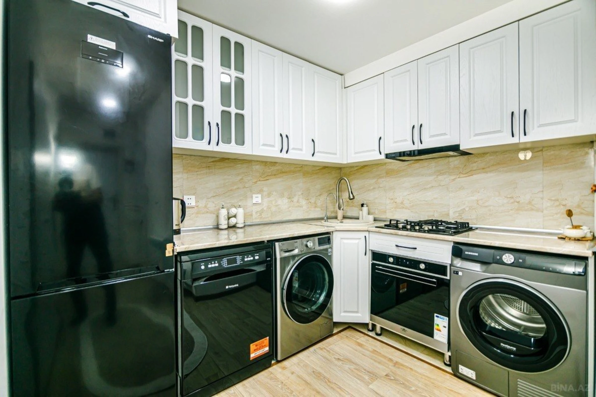 Kirayə verilir 2 otaqlı mənzil 45 m²