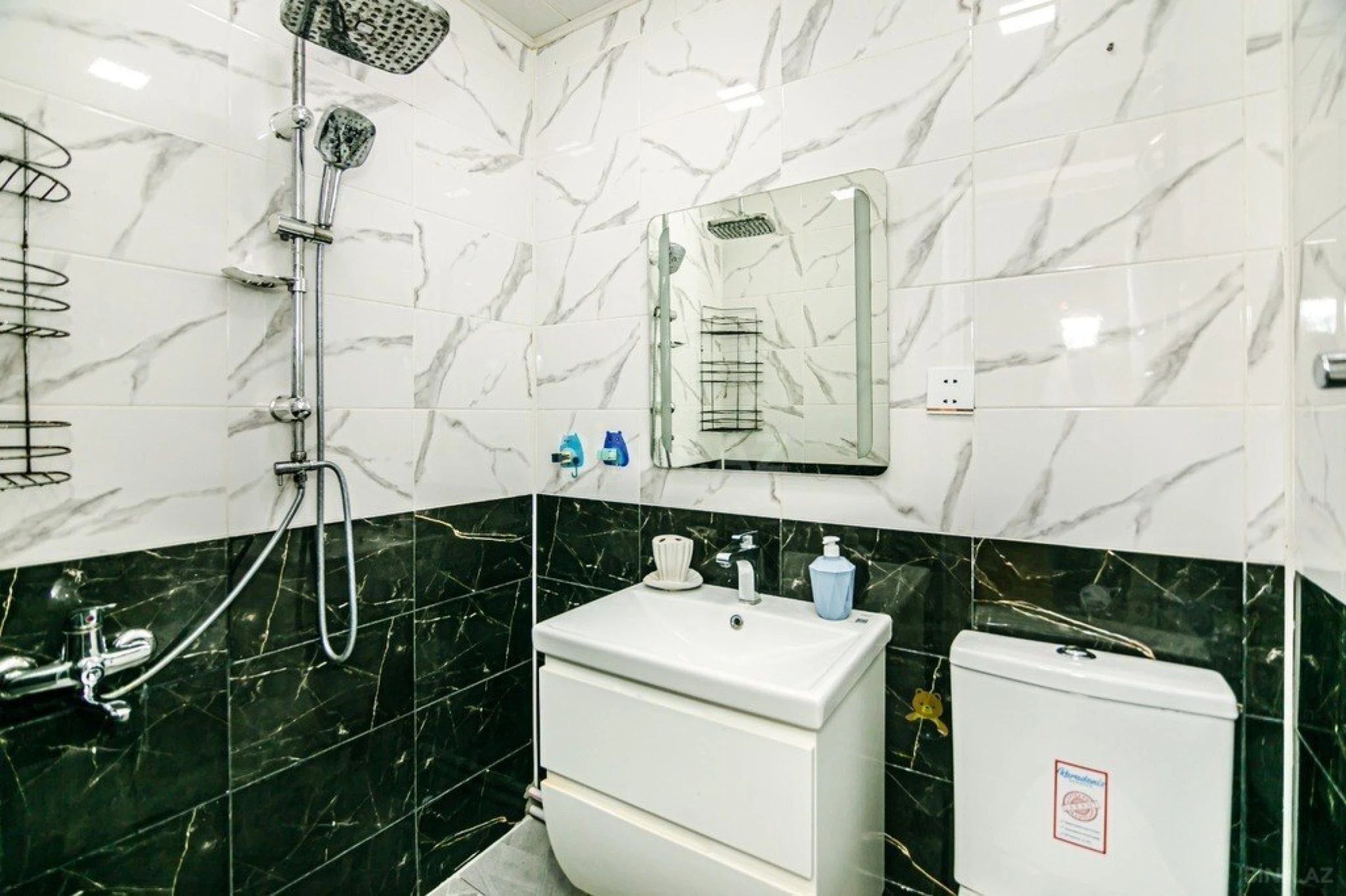 Kirayə verilir 2 otaqlı mənzil 45 m²
