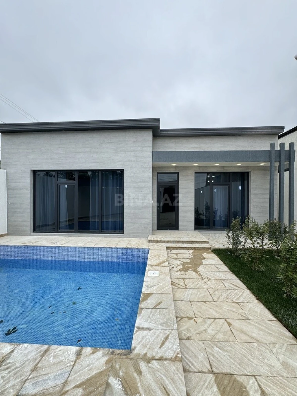 Satılır 4 otaqlı həyət evi 110 m²