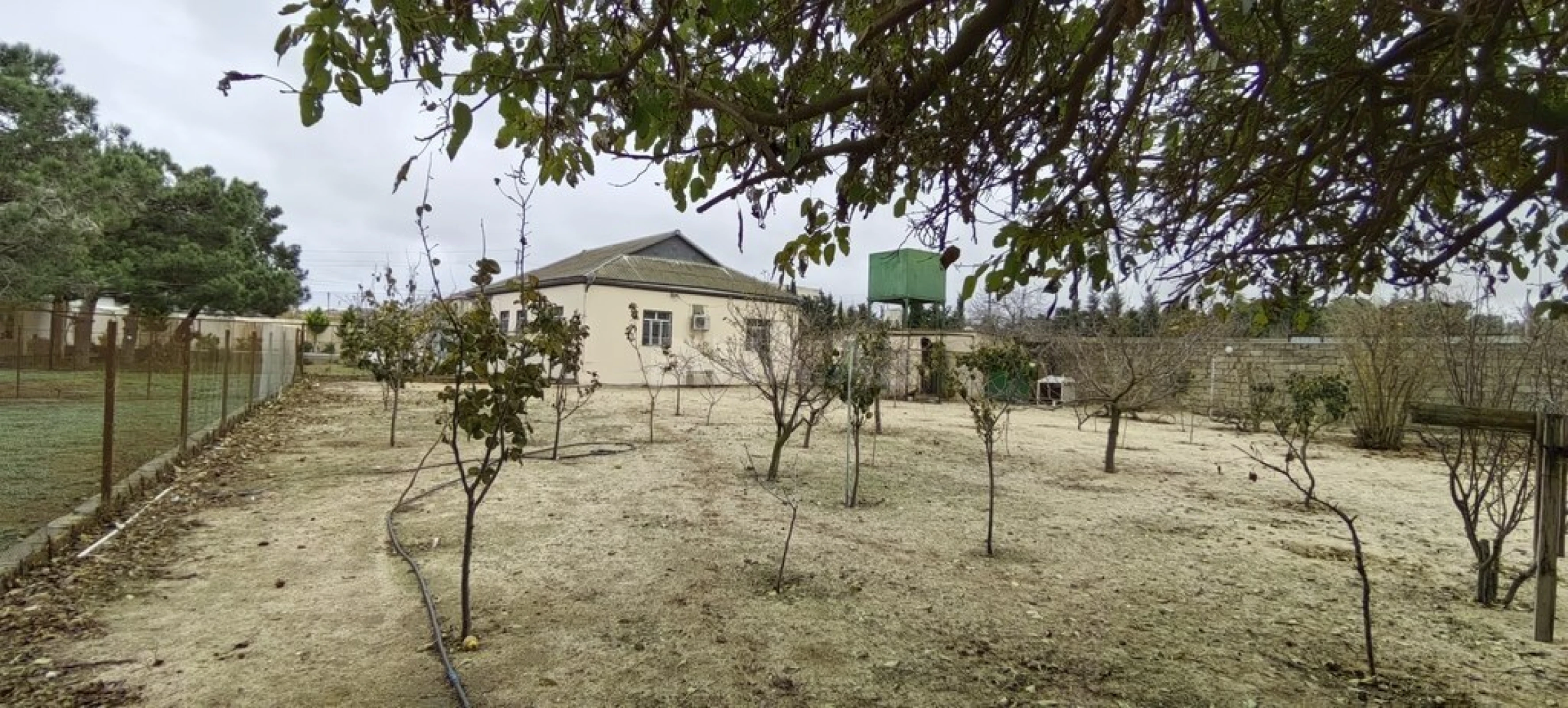 Satılır torpaq sahəsi 20 m²