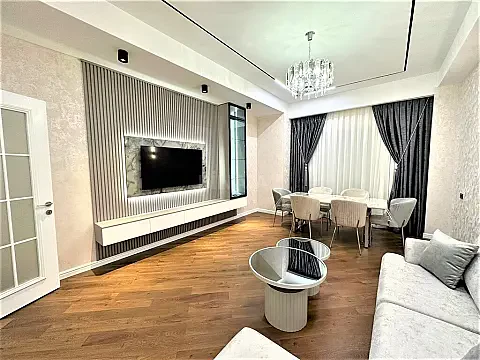 Kirayə verilir 3 otaqlı mənzil 140 m² — Bakı 3 otaq 140.00 m²