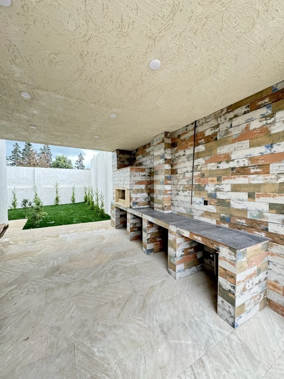 Satılır 5 otaqlı həyət evi 215 m²