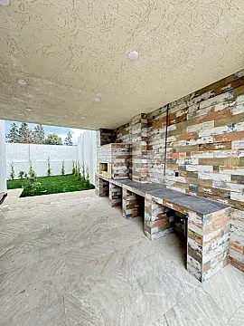 Satılır 5 otaqlı həyət evi 215 m²