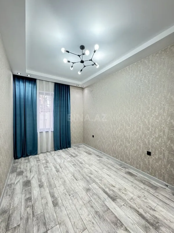 Satılır 5 otaqlı həyət evi 215 m²