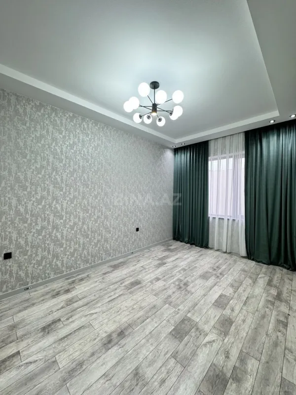 Satılır 5 otaqlı həyət evi 215 m²