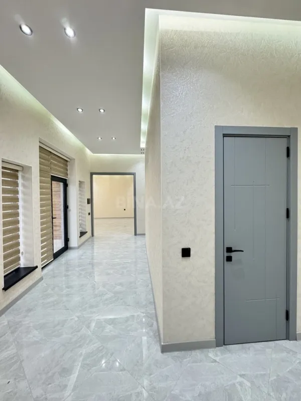 Satılır 5 otaqlı həyət evi 215 m²