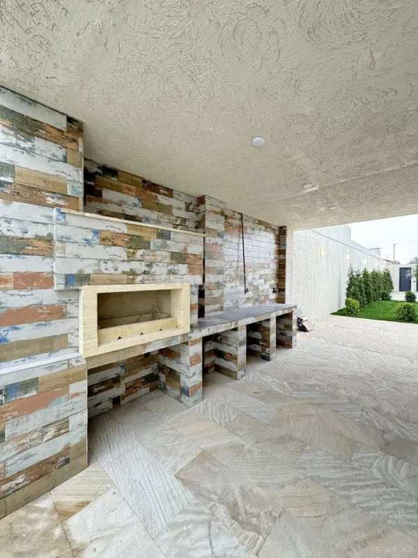 Satılır 5 otaqlı həyət evi 215 m²