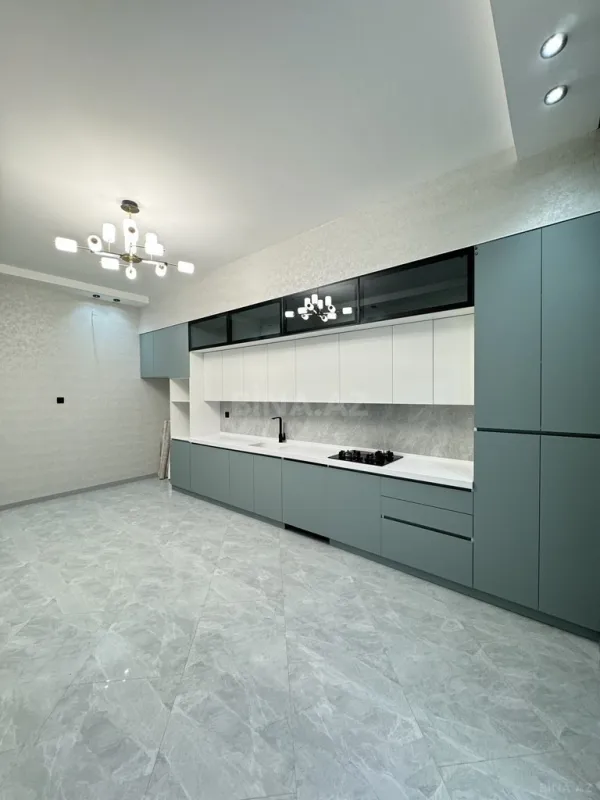 Satılır 5 otaqlı həyət evi 215 m²