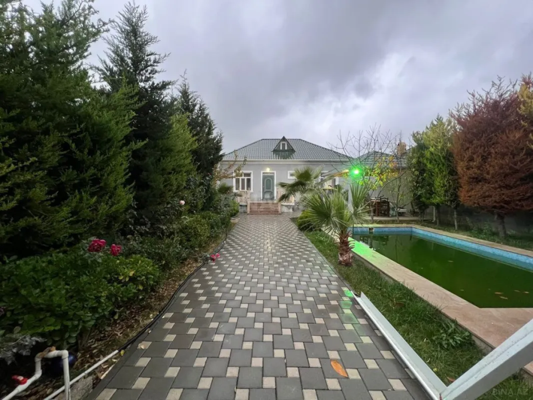 Satılır 4 otaqlı həyət evi 160 m²