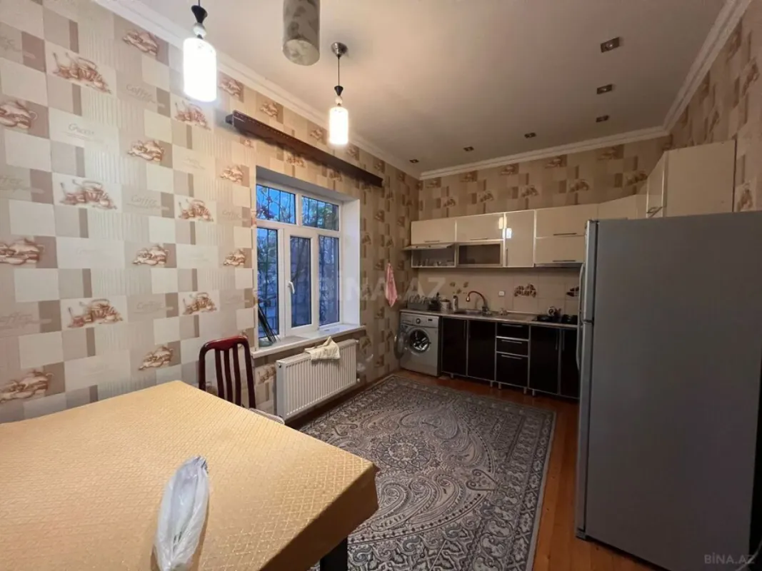 Satılır 4 otaqlı həyət evi 160 m²