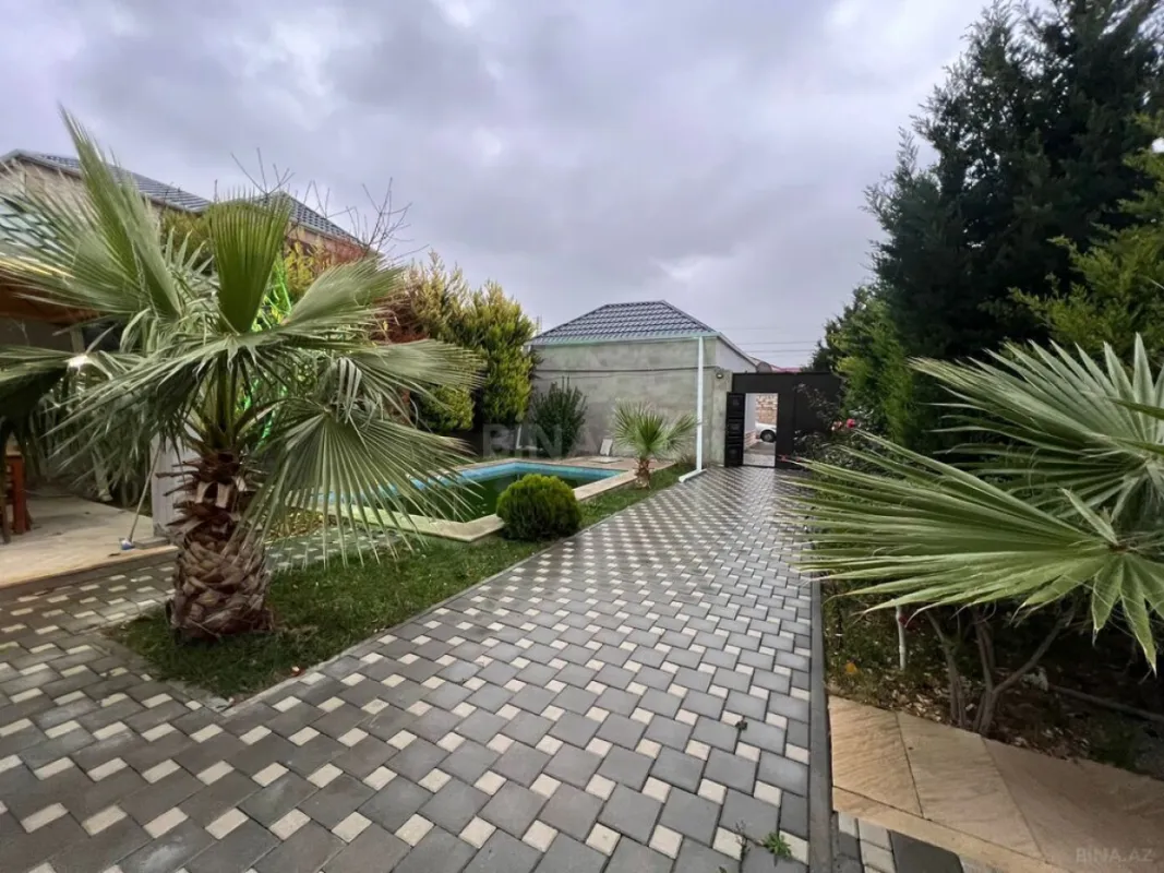 Satılır 4 otaqlı həyət evi 160 m²