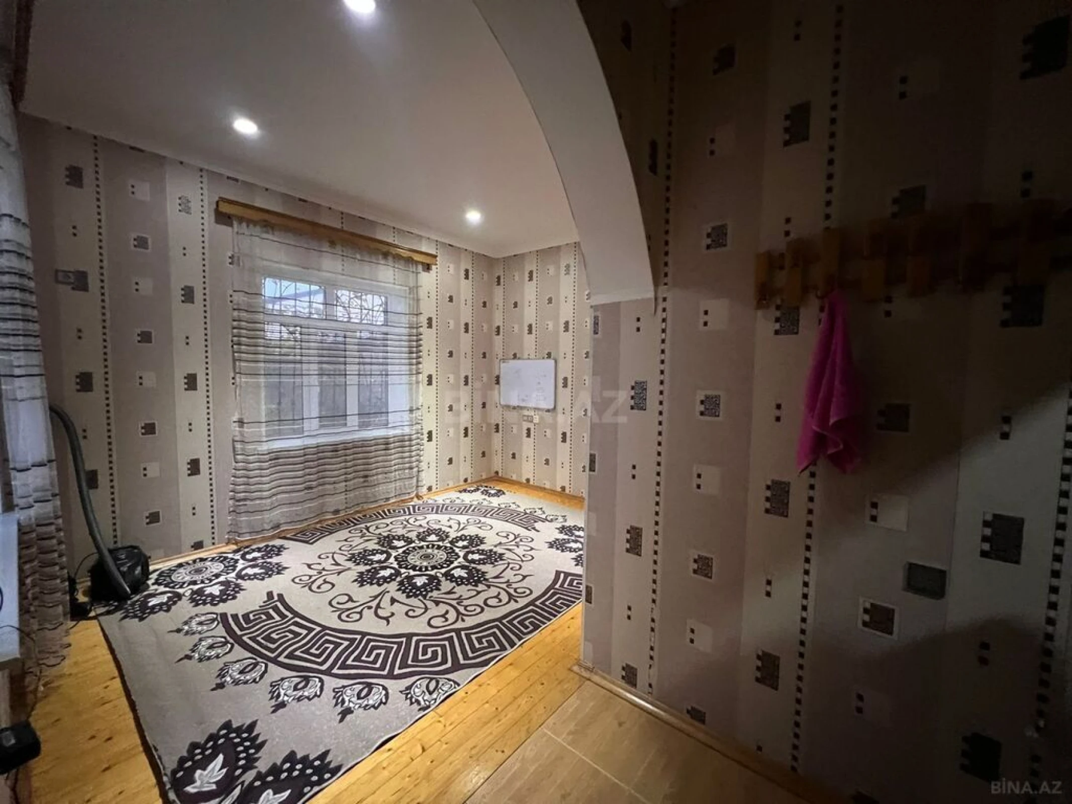 Satılır 4 otaqlı həyət evi 160 m²