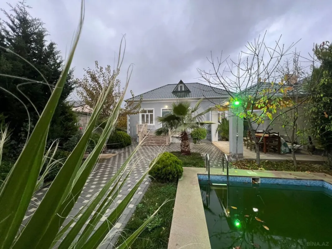 Satılır 4 otaqlı həyət evi 160 m²