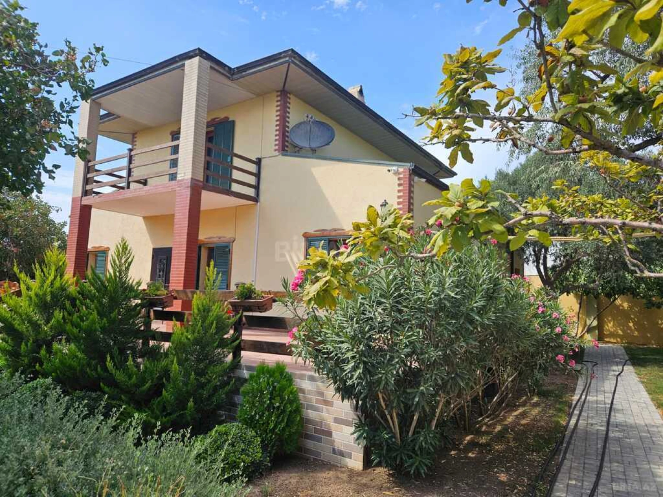 Satılır 3 otaqlı həyət evi 120 m²