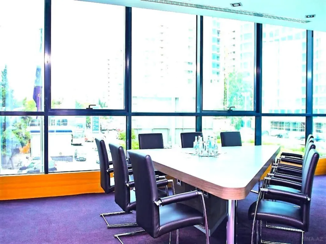 Kirayə verilir 20 otaqlı ofis 1200 m²