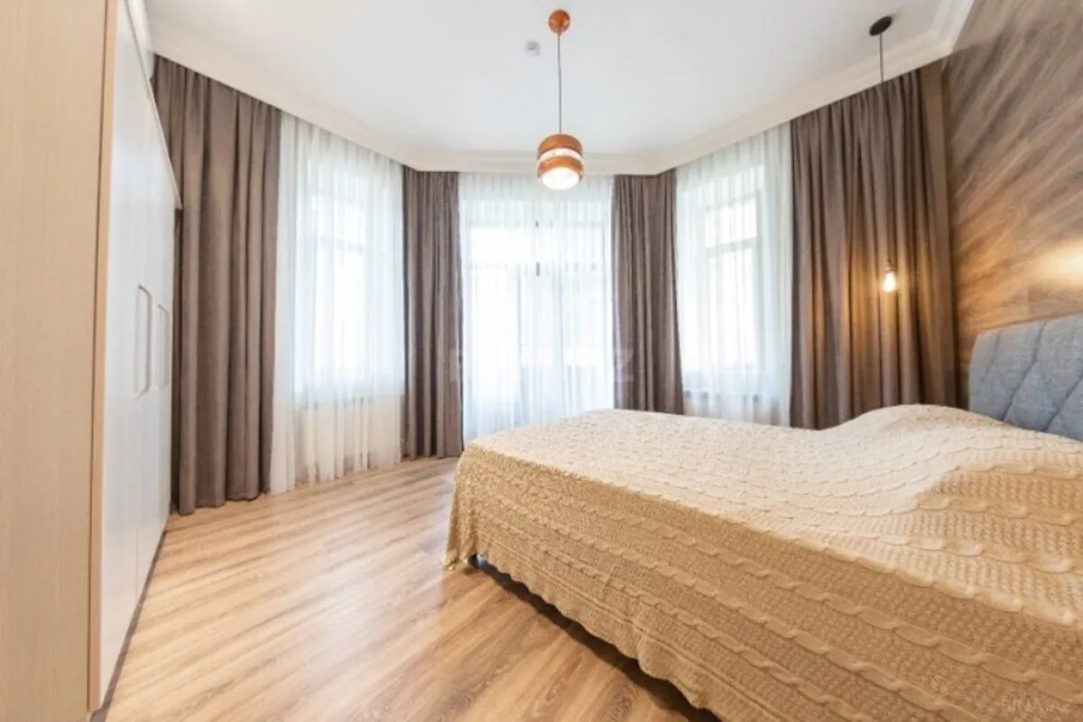 Kirayə verilir 2 otaqlı mənzil 62 m²