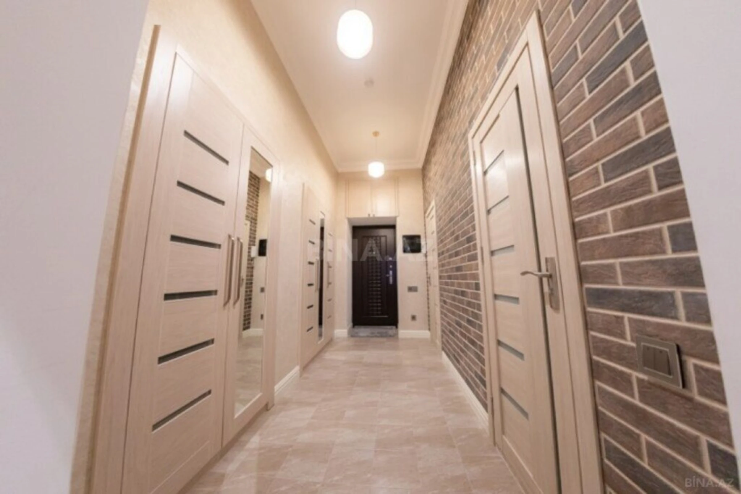 Kirayə verilir 2 otaqlı mənzil 62 m²