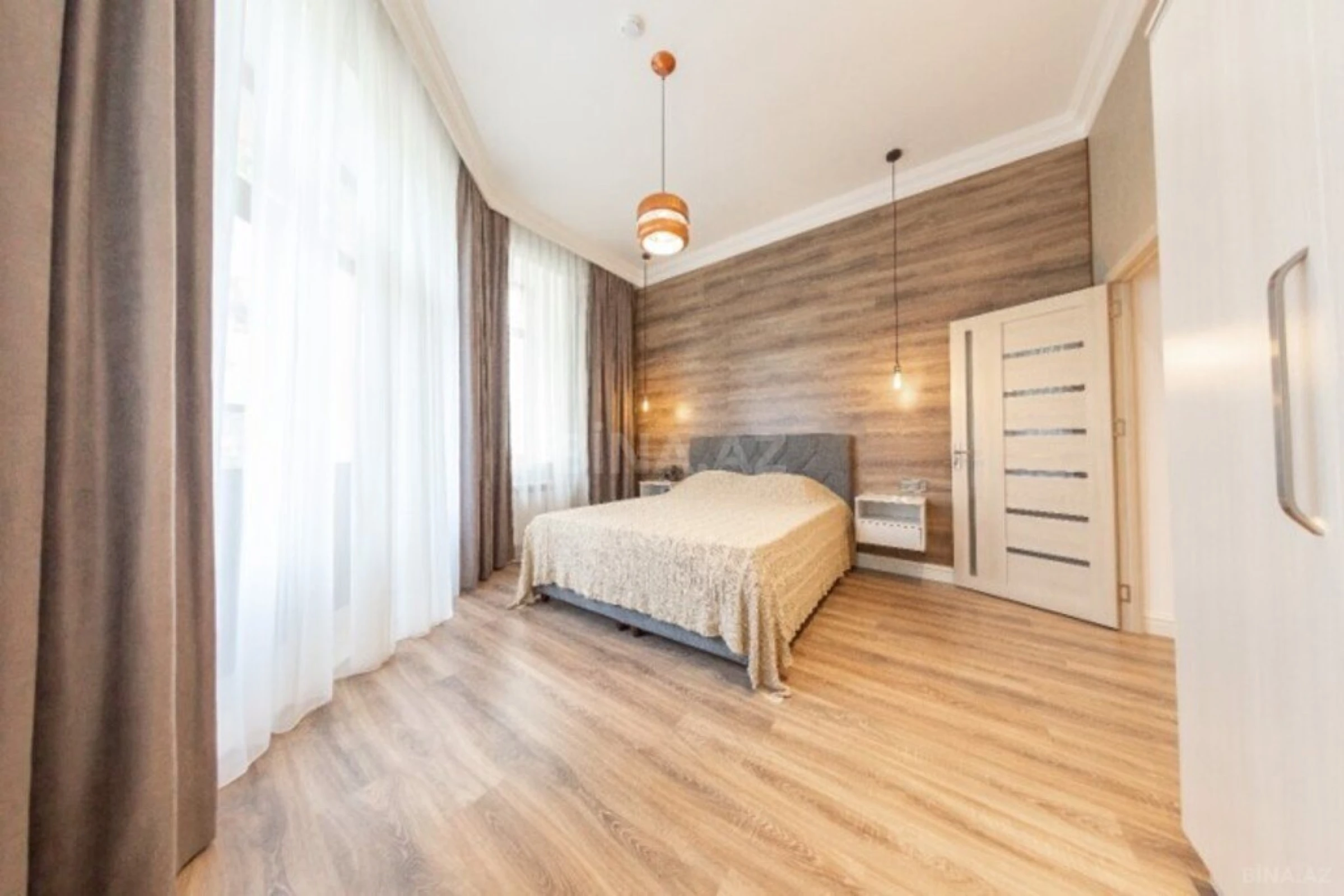 Kirayə verilir 2 otaqlı mənzil 62 m²
