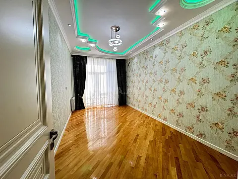 Satılır 3 otaqlı mənzil 105 m²
